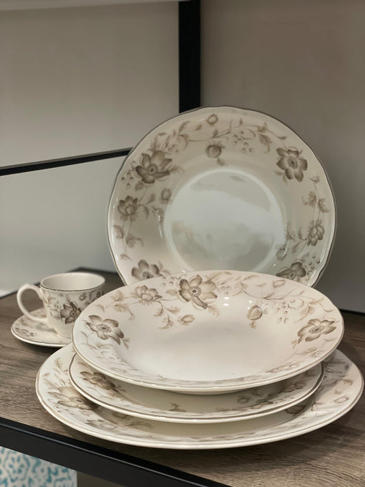 Servizio piatti Wanderwall taupe beige 49 pezzi - Livellara