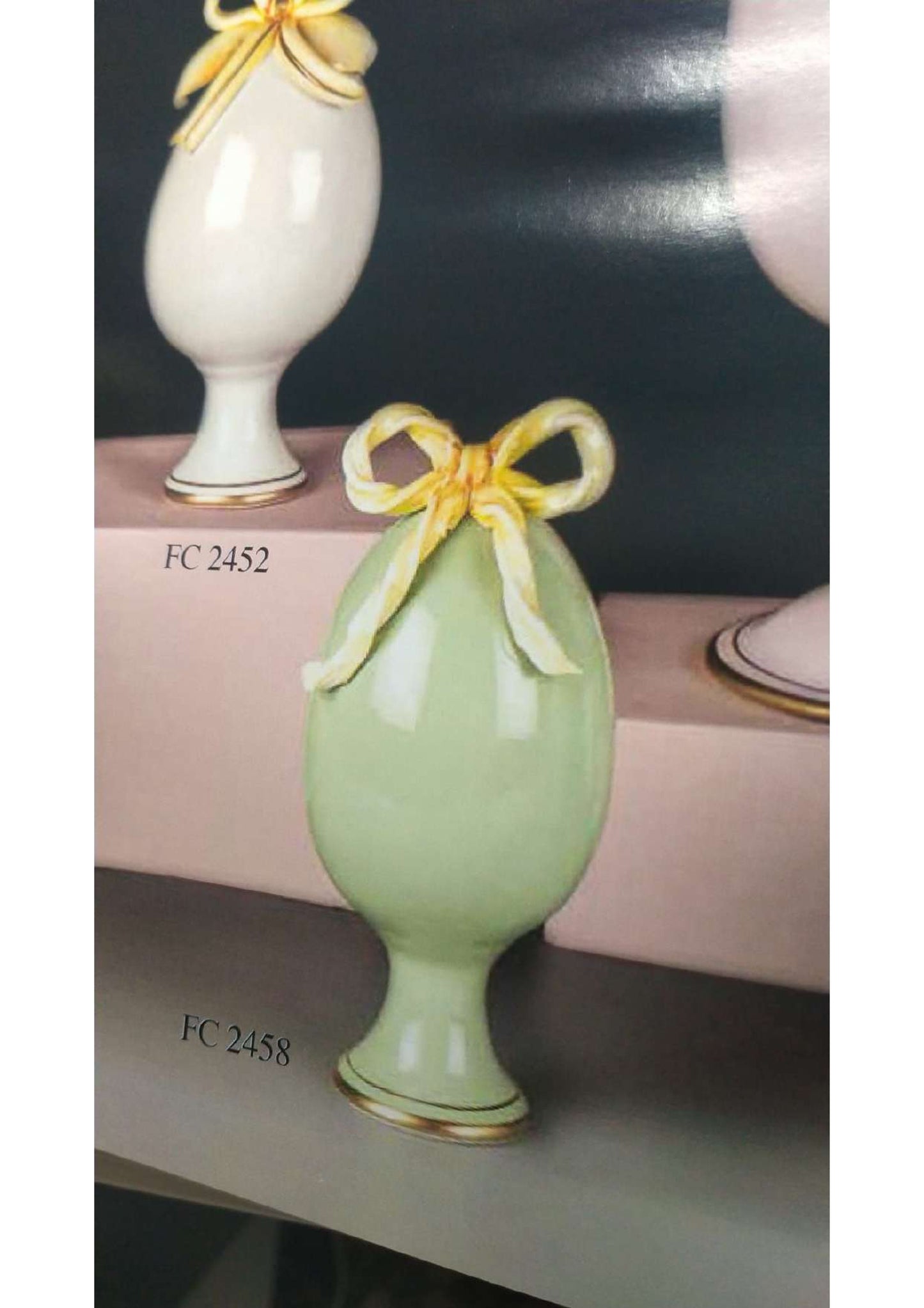 Uovo pasquale con fiocco intrecciato verde - Dea Capodimonte