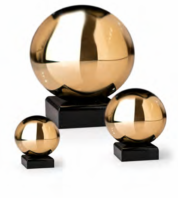 Scultura sfera oro - Sequenze